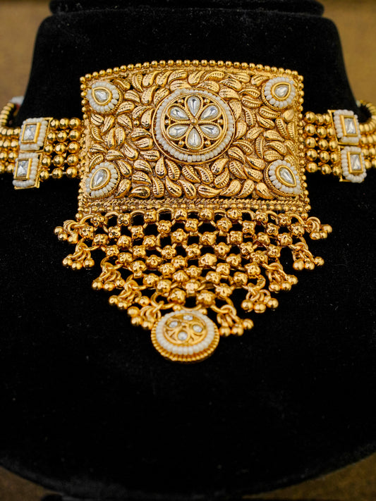 Shilpika Svarna Leaf Heritage Choker Set