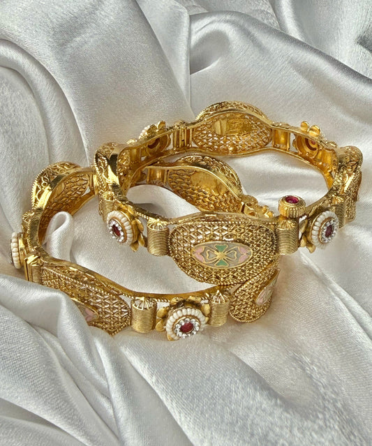 Gulmeher Teardrop Kada Bangle