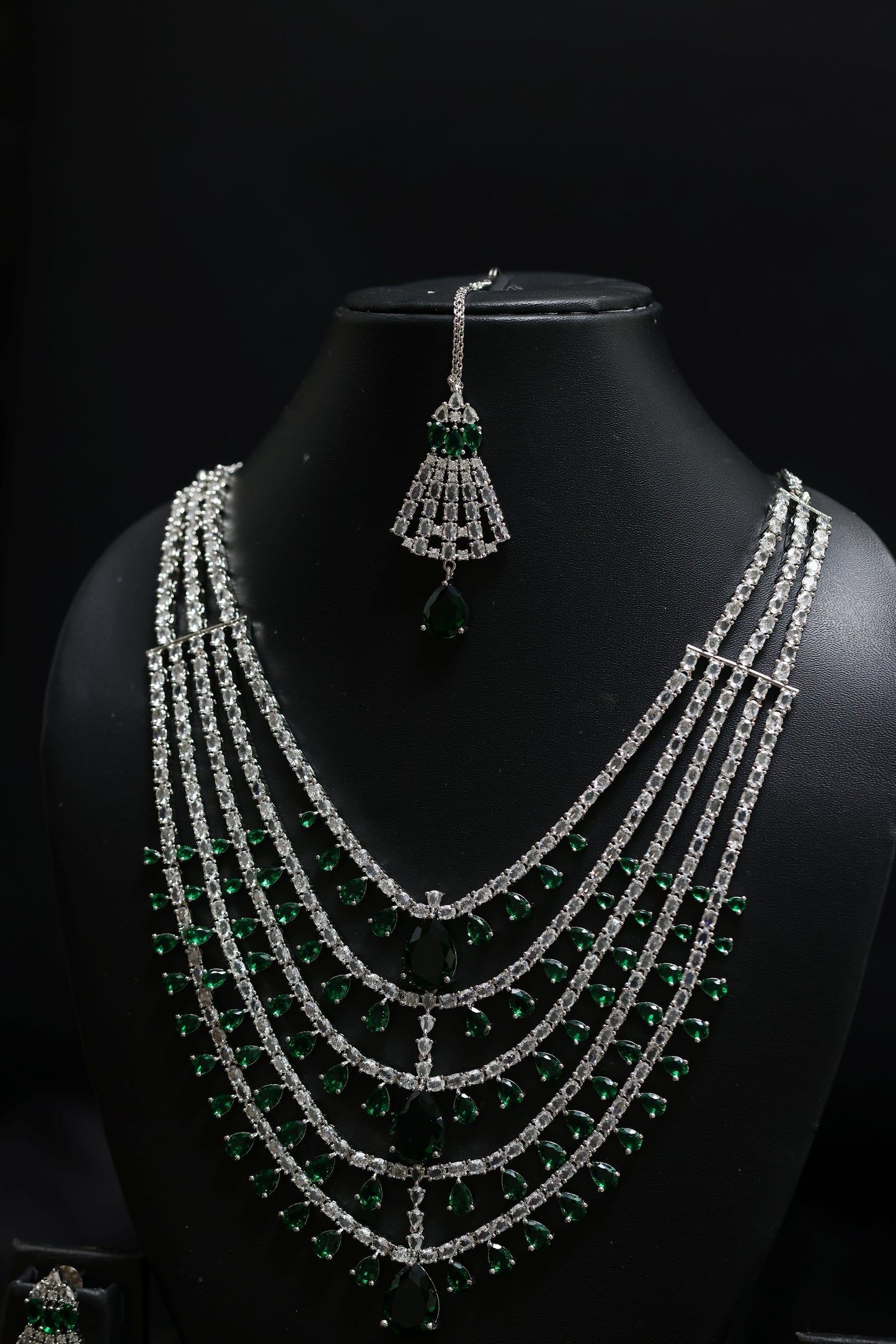 layered diamonds - emeralds bridal necklace set with mangtika