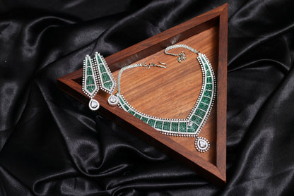 Green Emerald and Diamond Choker Necklace Set