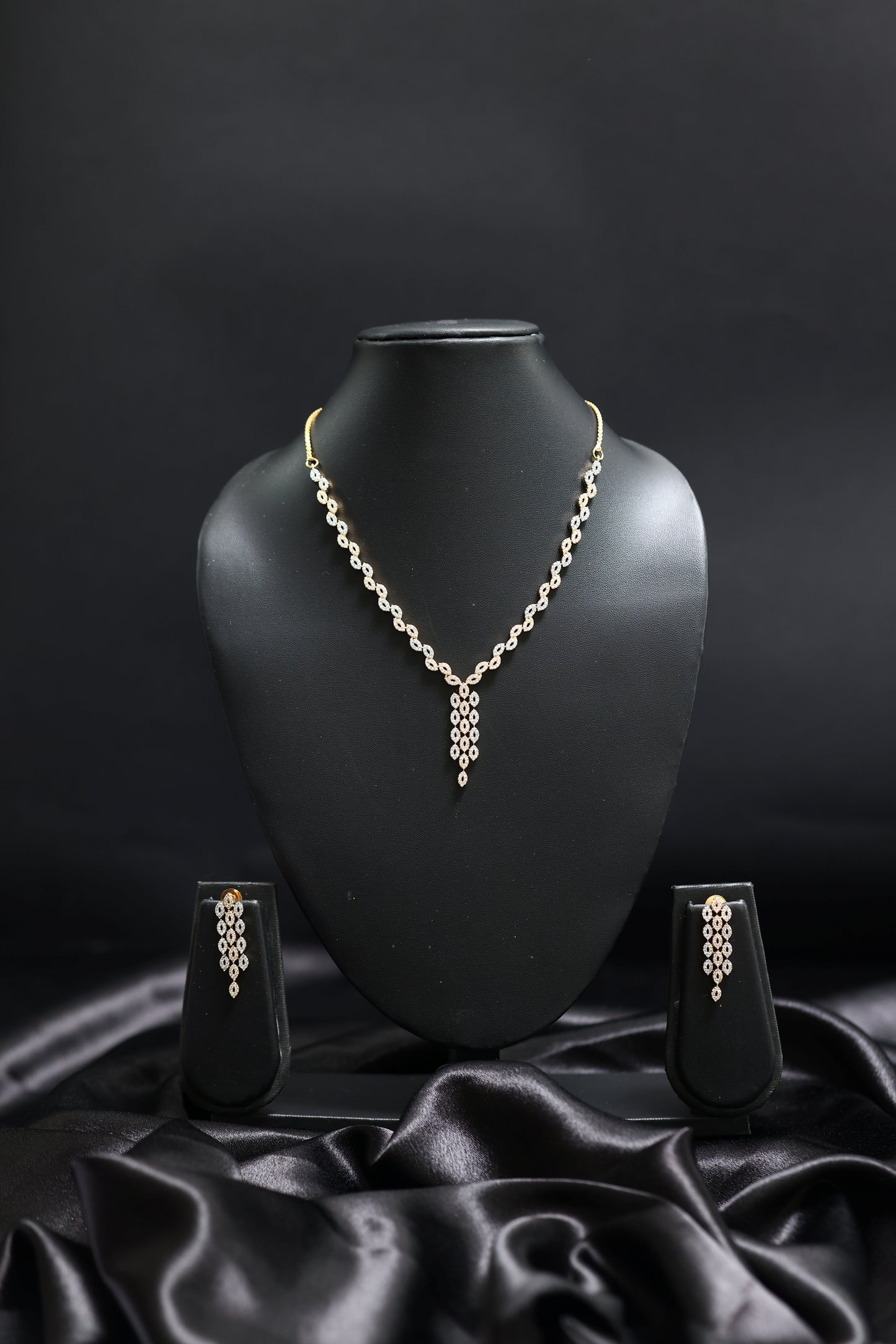 classic charm diamond necklace set