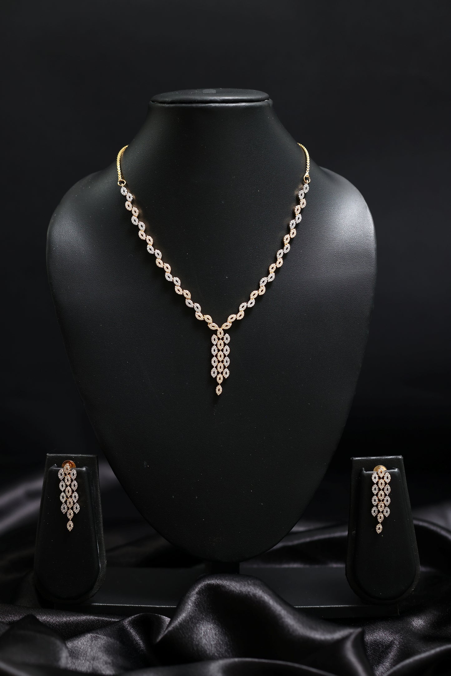 classic charm diamond necklace set