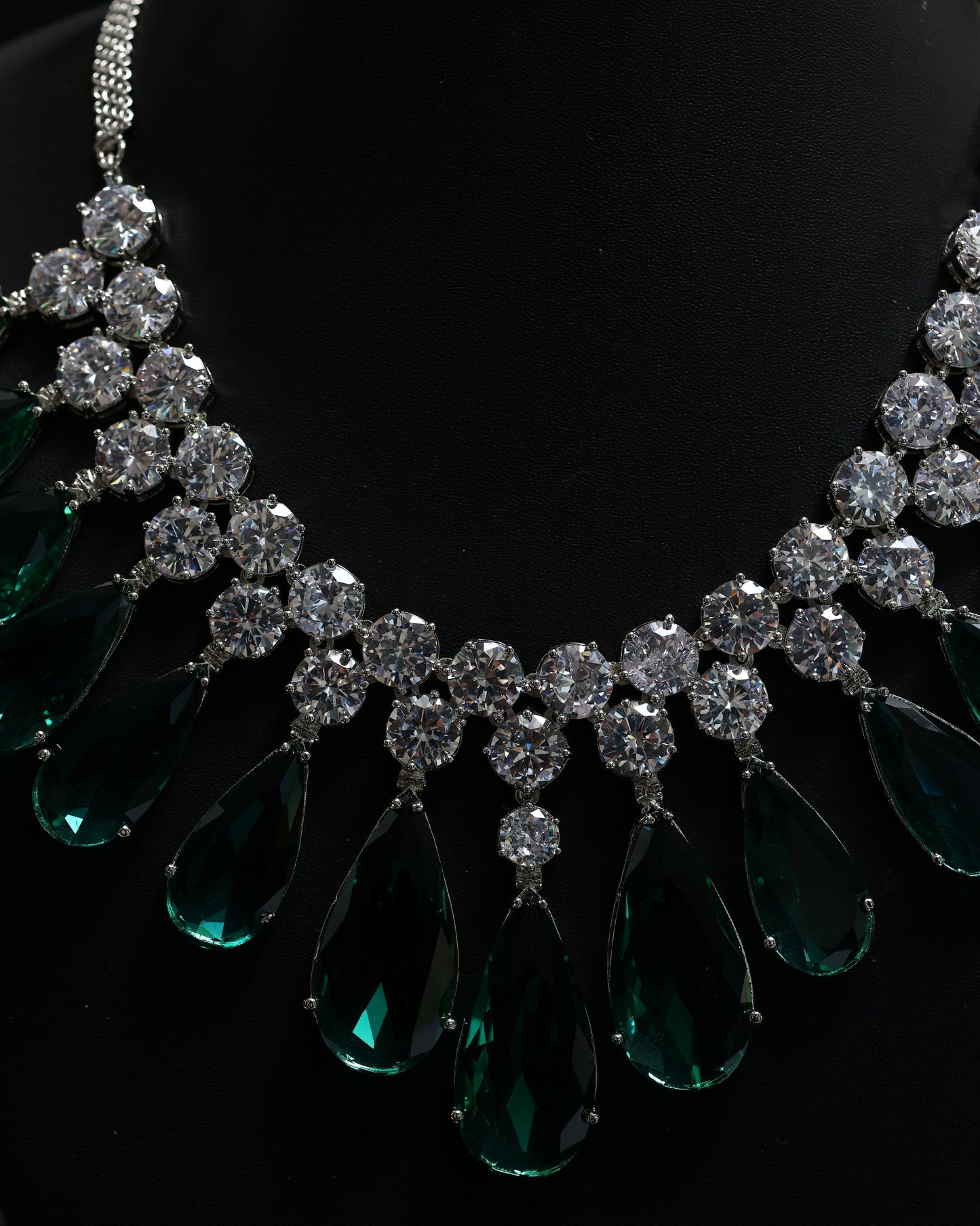 sparkling emerald statement tear drop with diamond cluster necklace set