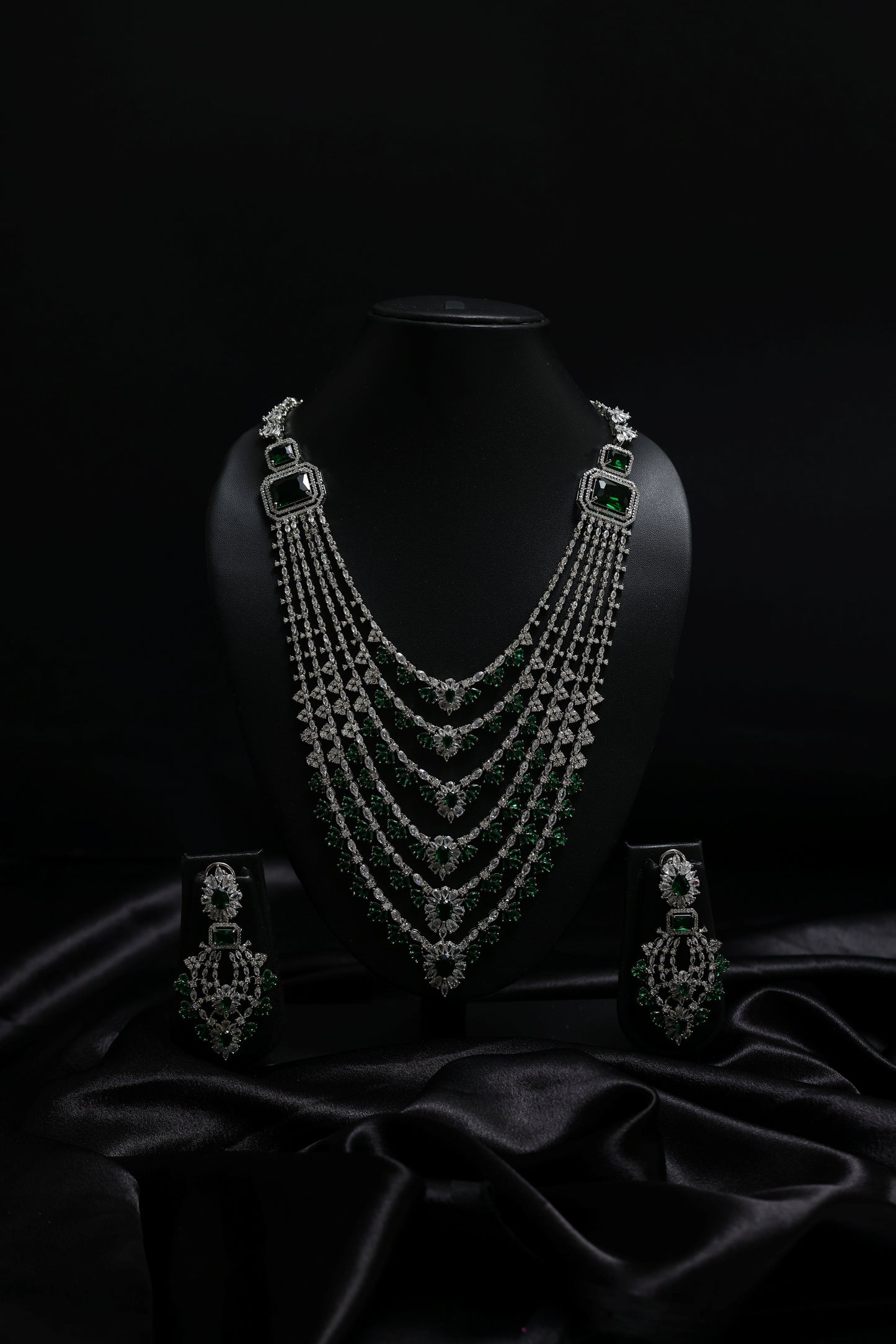 royal queen emerald & diamond necklace set