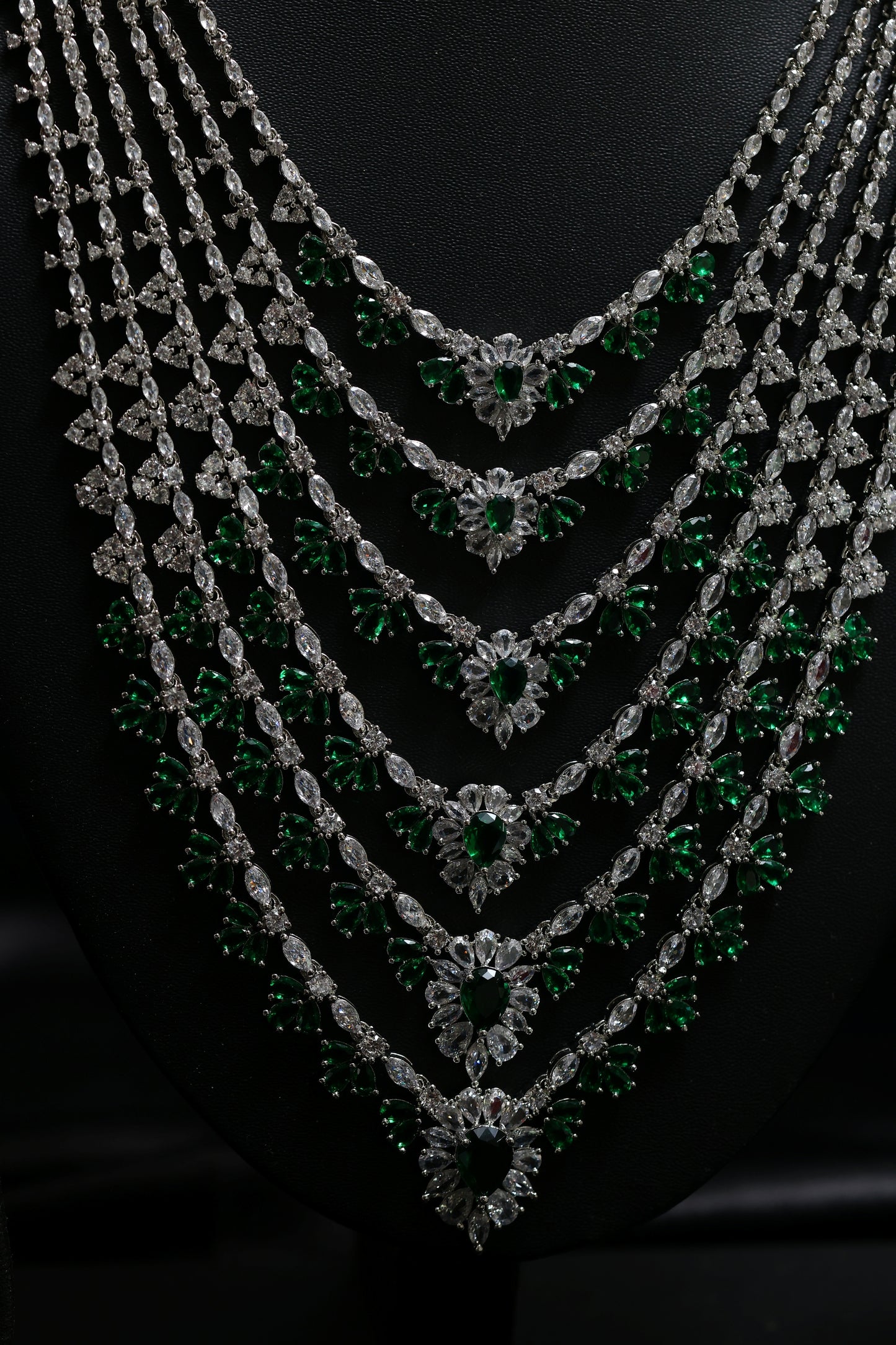 royal queen emerald & diamond necklace set