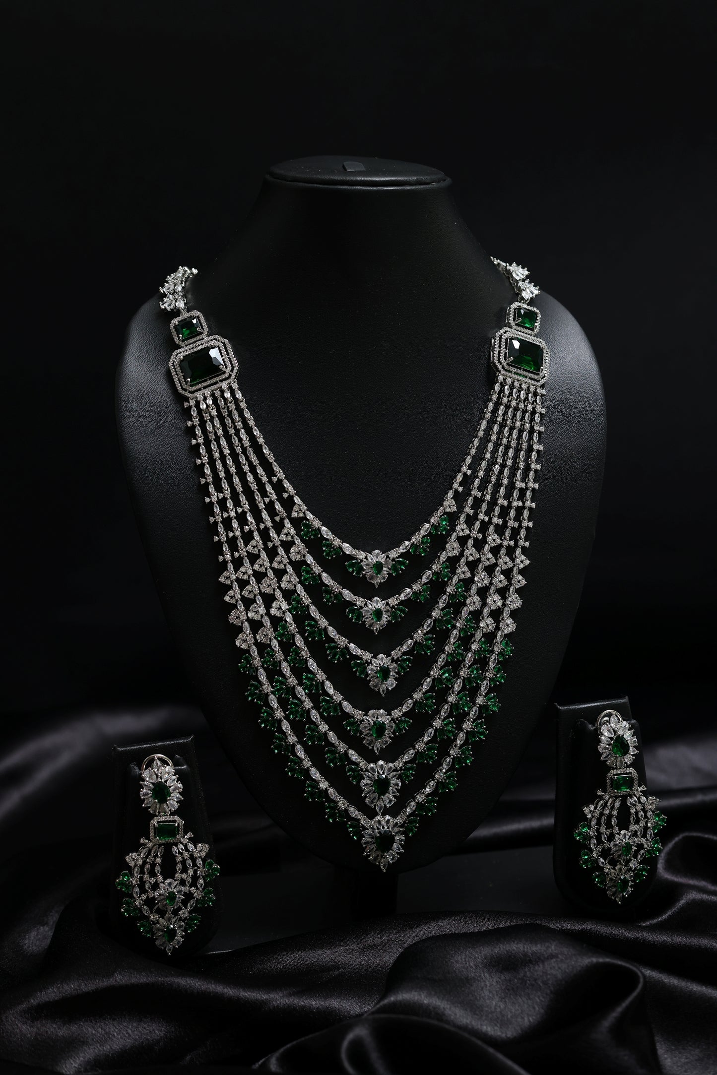 royal queen emerald & diamond necklace set
