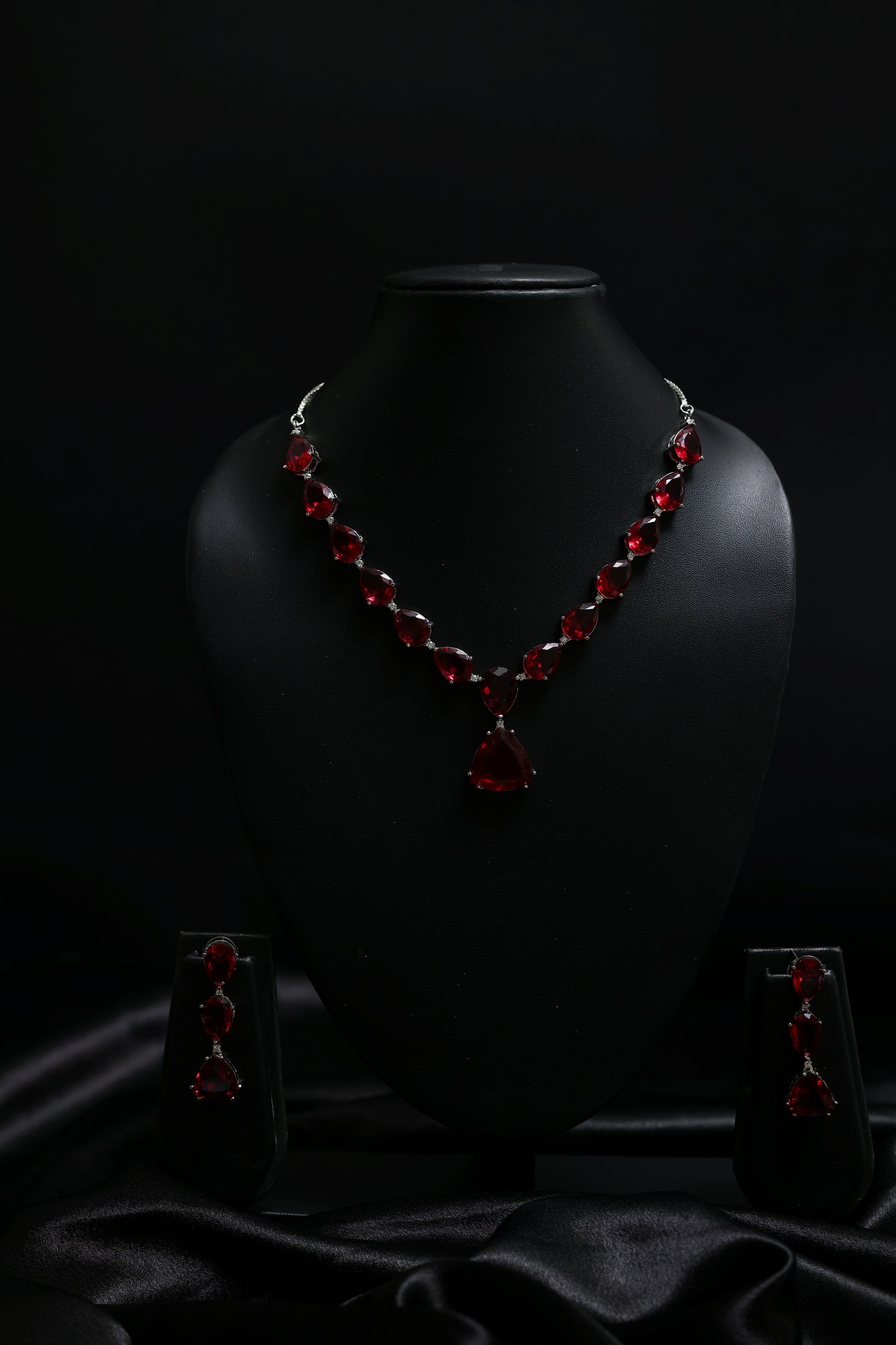 leaf premium ruby statement necklace set