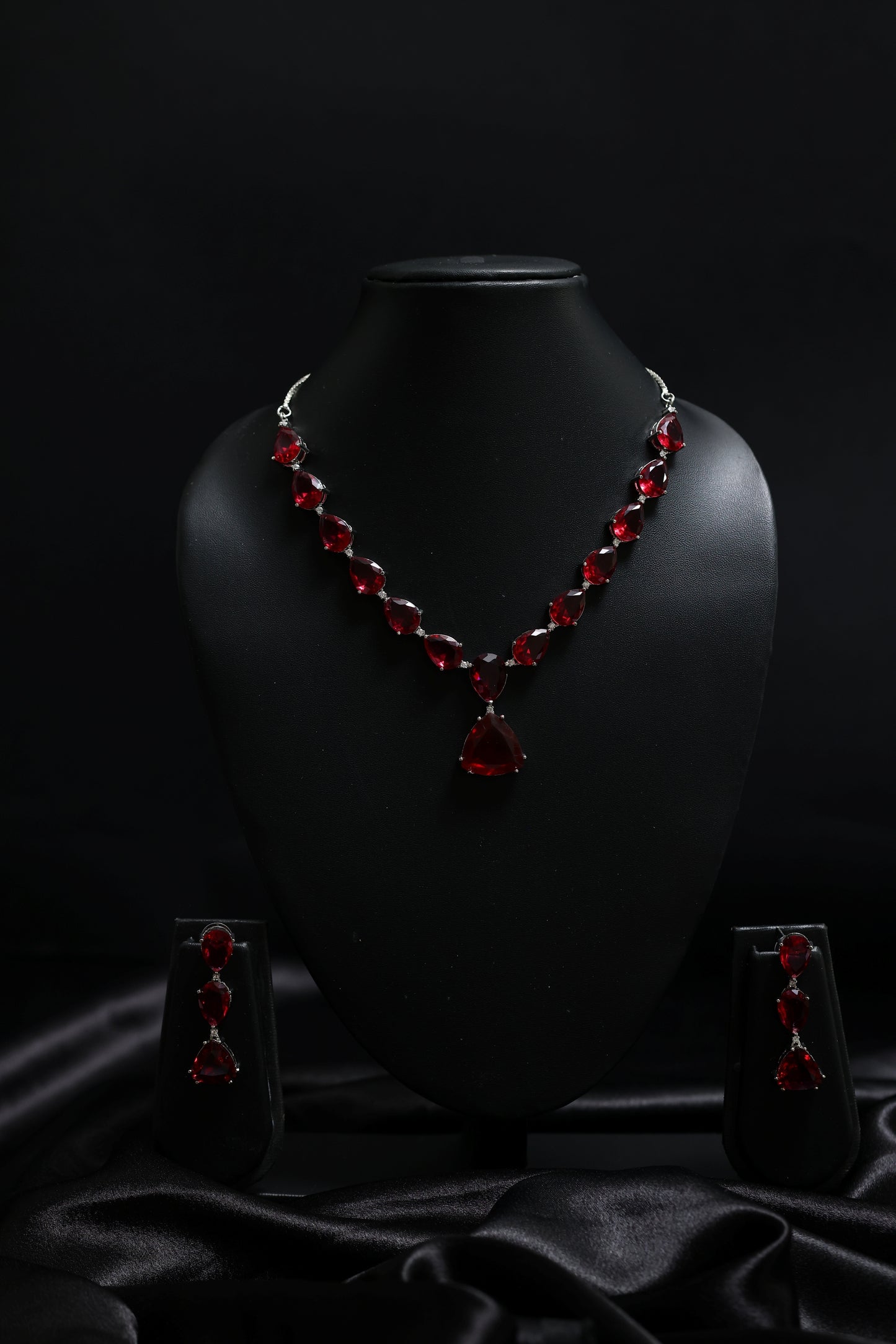leaf premium ruby statement necklace set