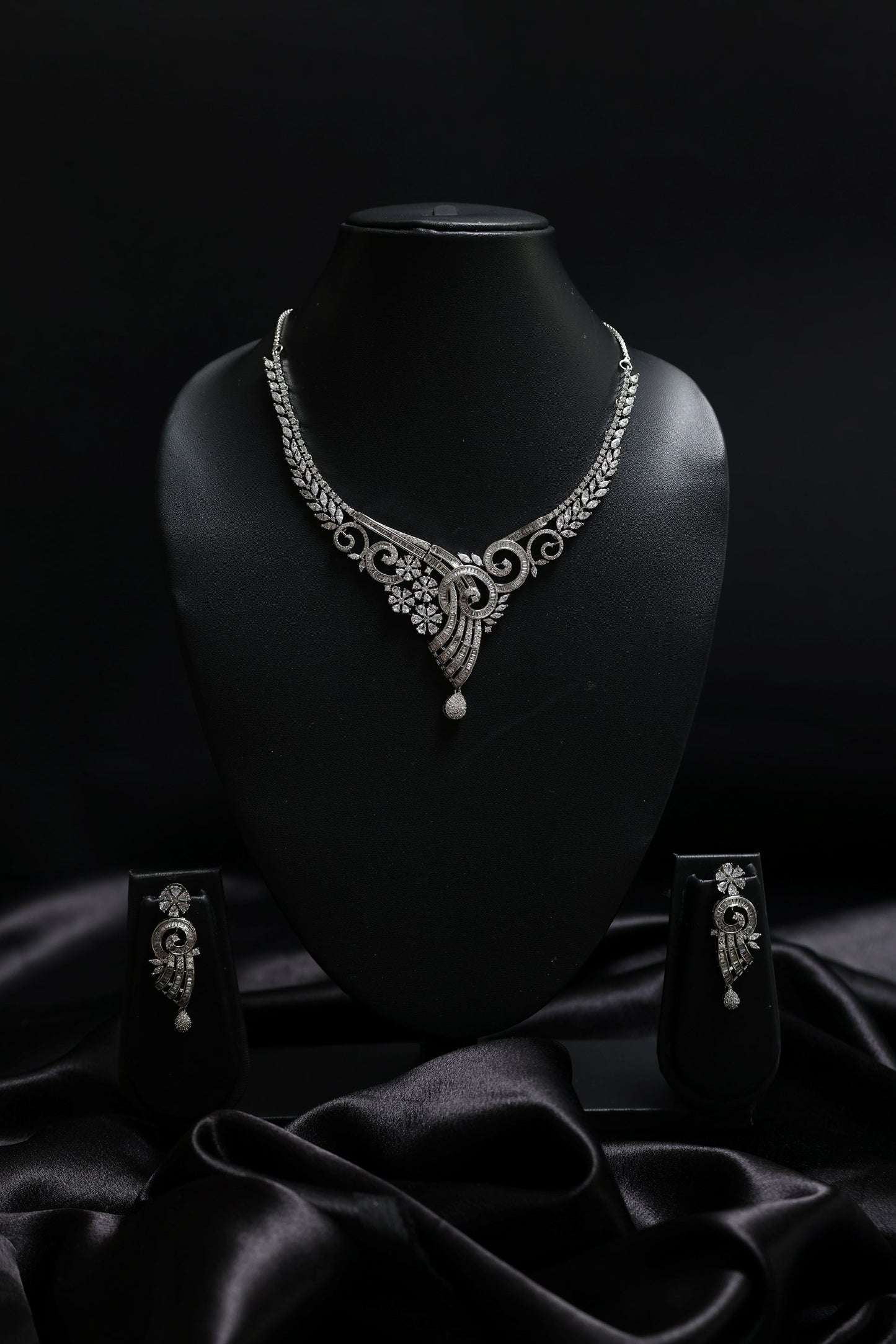 stunning bridal floral - v shaped neclace set