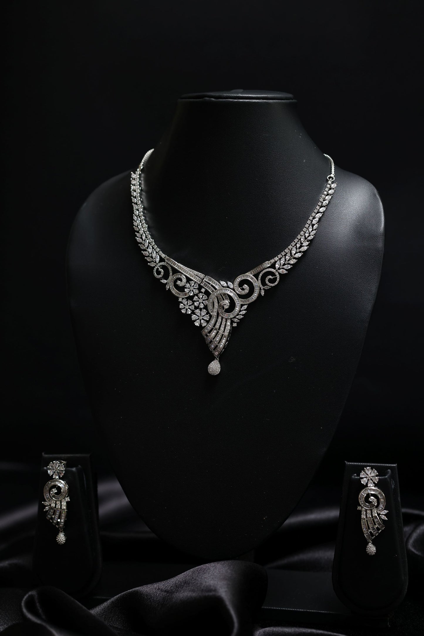stunning bridal floral - v shaped neclace set