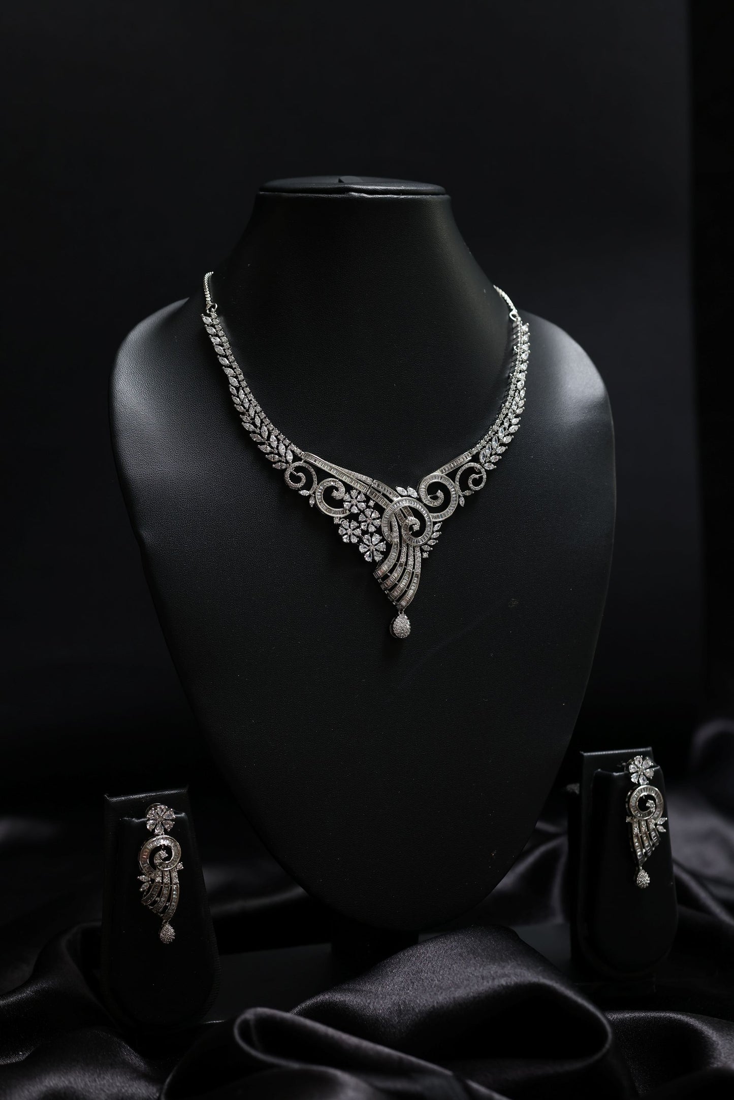stunning bridal floral - v shaped neclace set