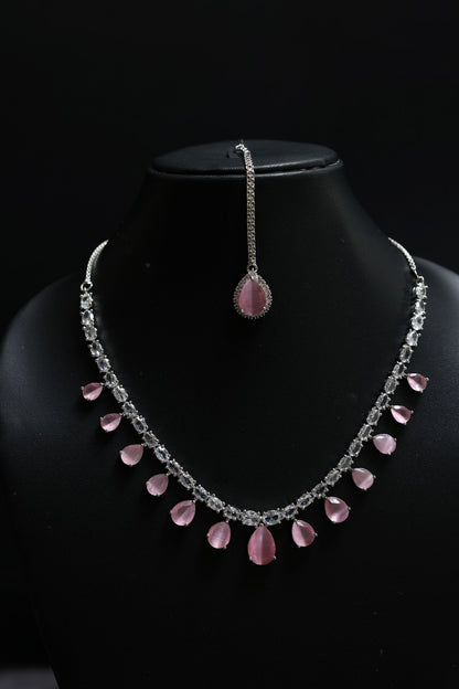 Delicate Pink Pear Cut Diamond Necklace With Mang Tikka