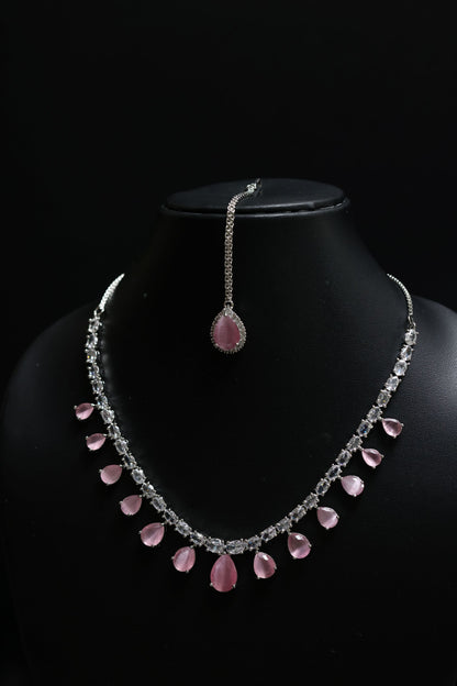 Delicate Pink Pear Cut Diamond Necklace With Mang Tikka