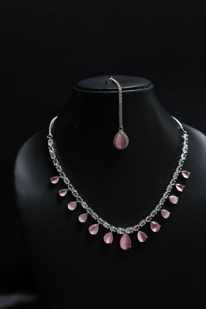 Delicate Pink Pear Cut Diamond Necklace With Mang Tikka