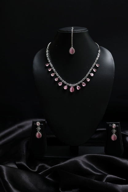 Delicate Pink Pear Cut Diamond Necklace With Mang Tikka