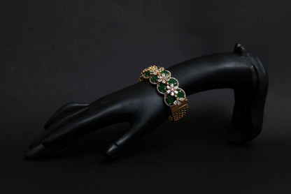 Zariya Emerald Bloom Luxe Kada