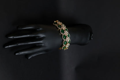 Zariya Emerald Bloom Luxe Kada