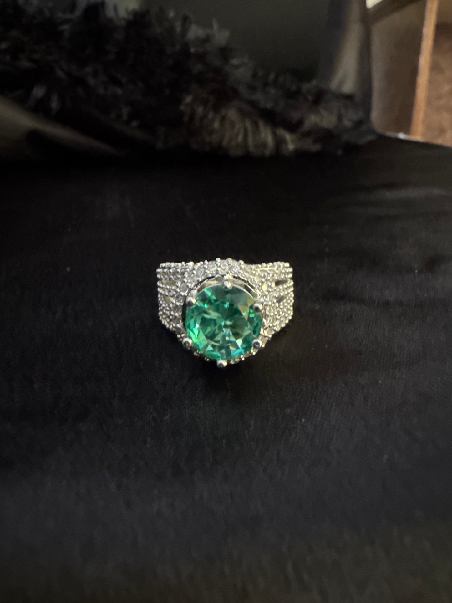 emerald glow ring