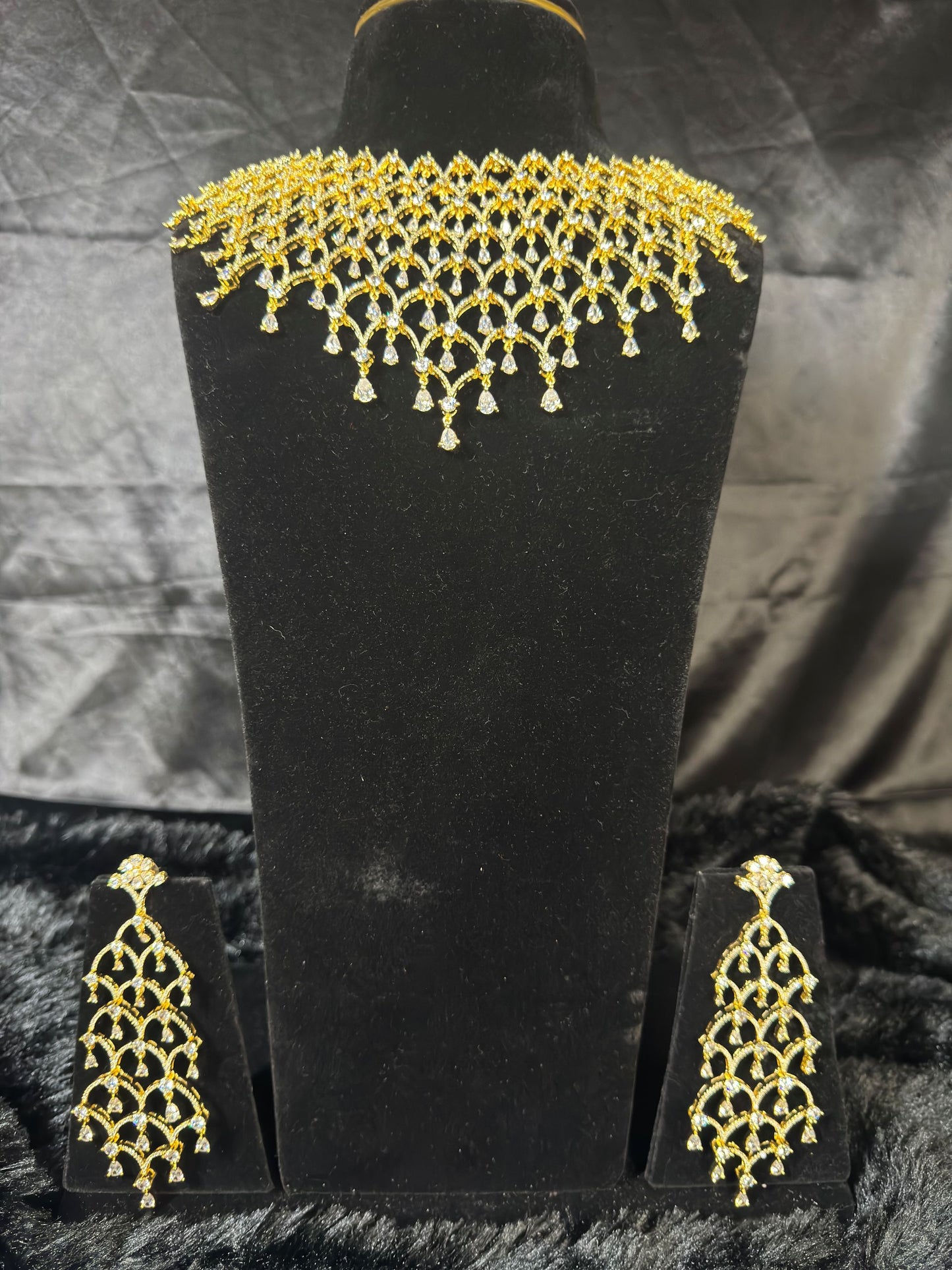 elegant bridal gold choker necklace