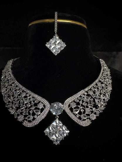 Dazzle Bloom Diamond Necklace