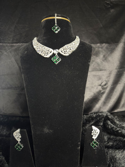 Royal Essence Emerald Set