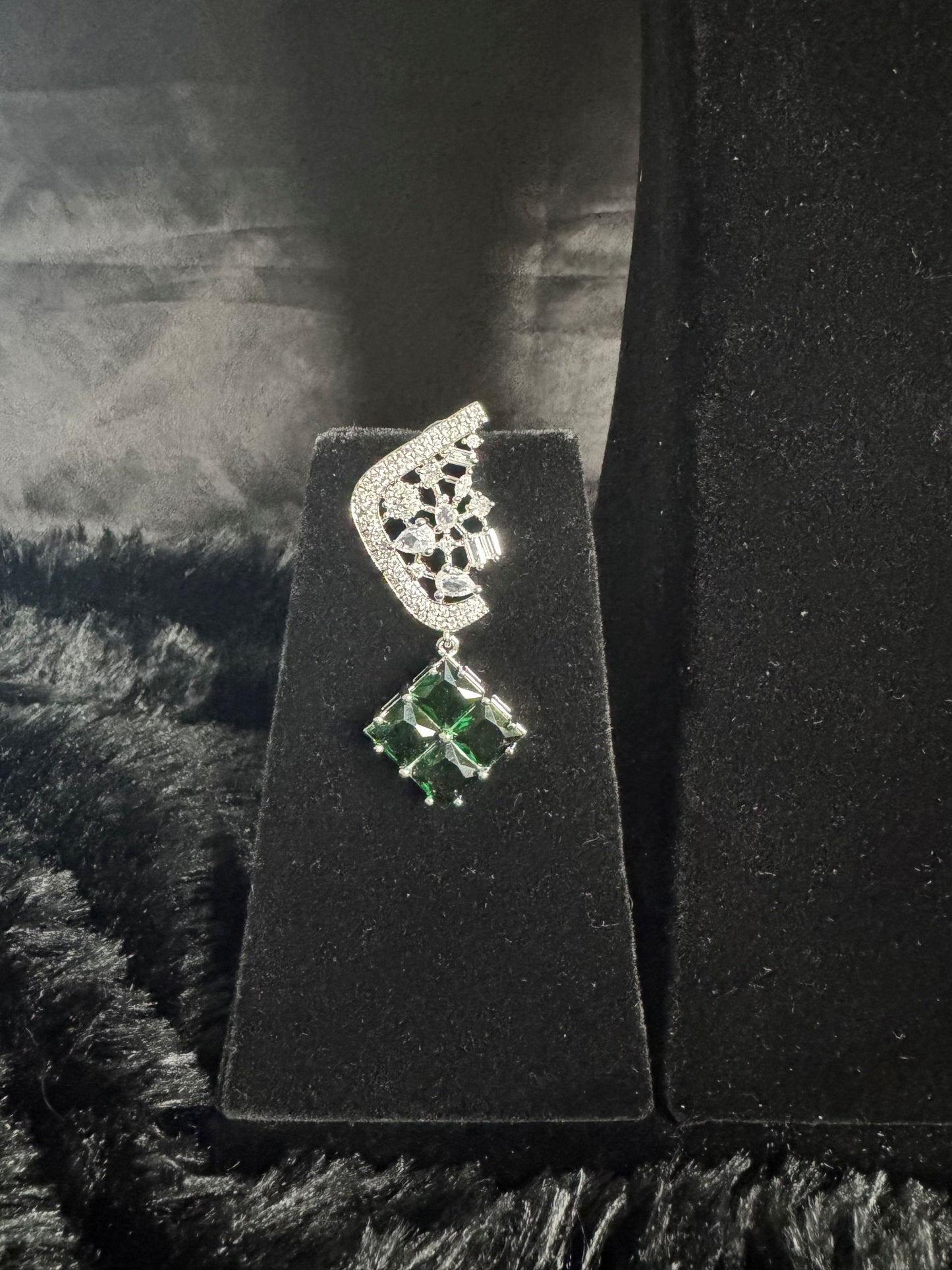 royal essence emerald set