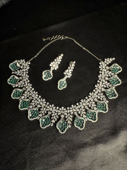 Emerald Dewdrop Necklace