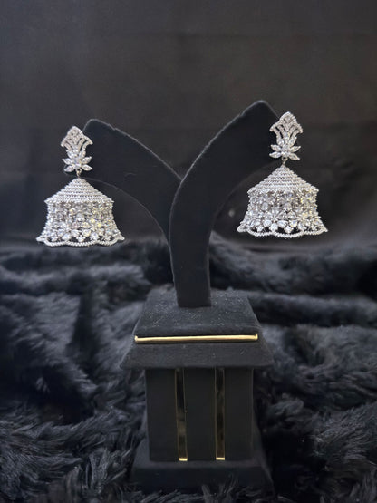 Dazzle Bloom Diamond Earring