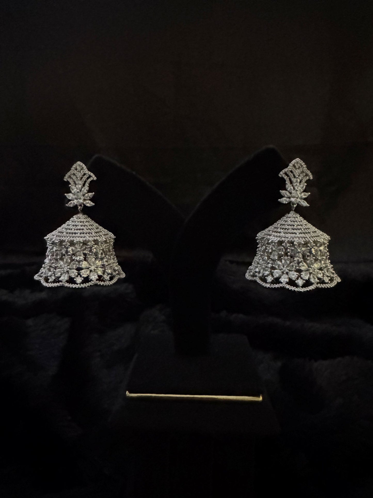 dazzle bloom diamond earring