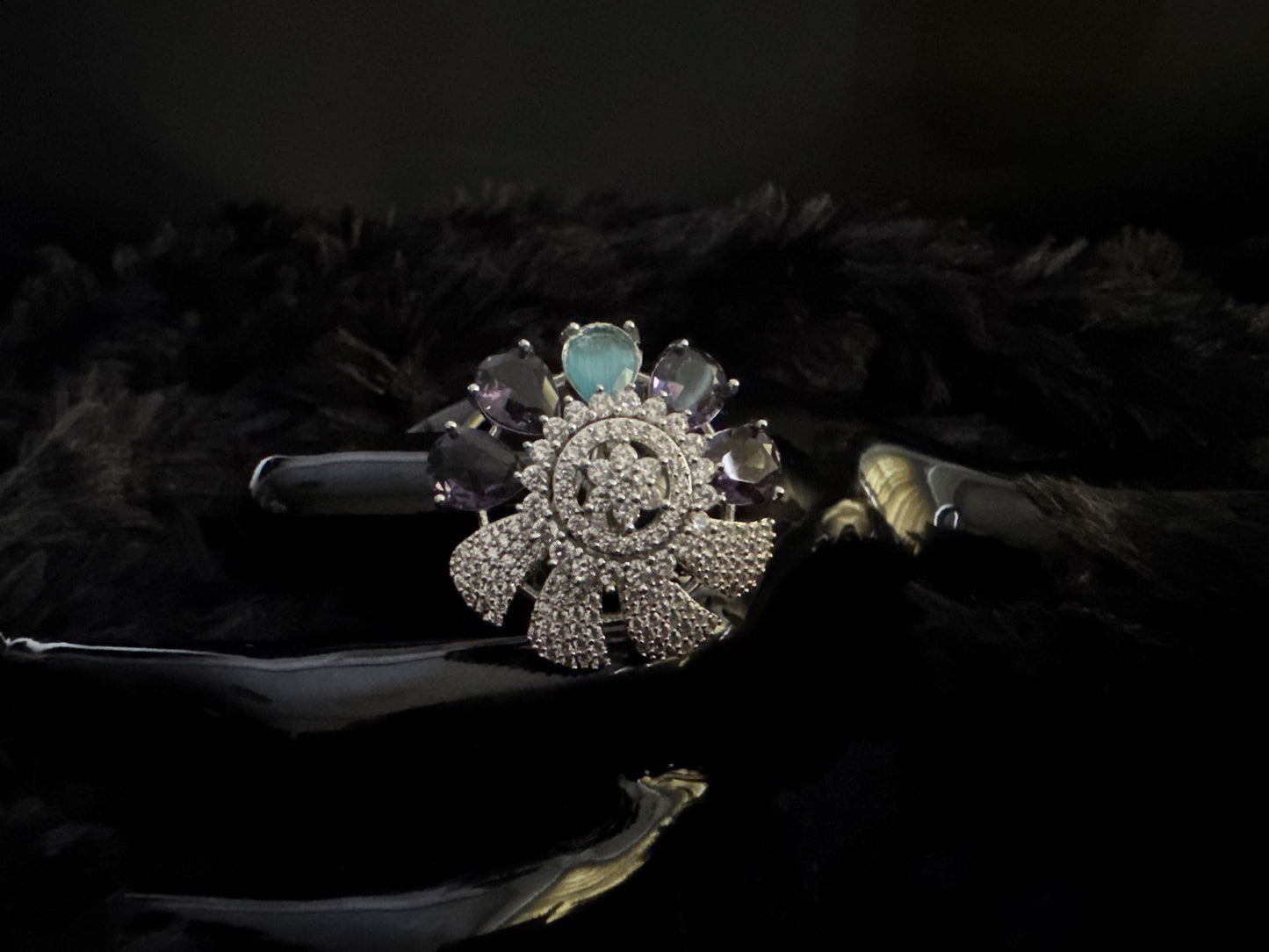 vintage gleam stone ring