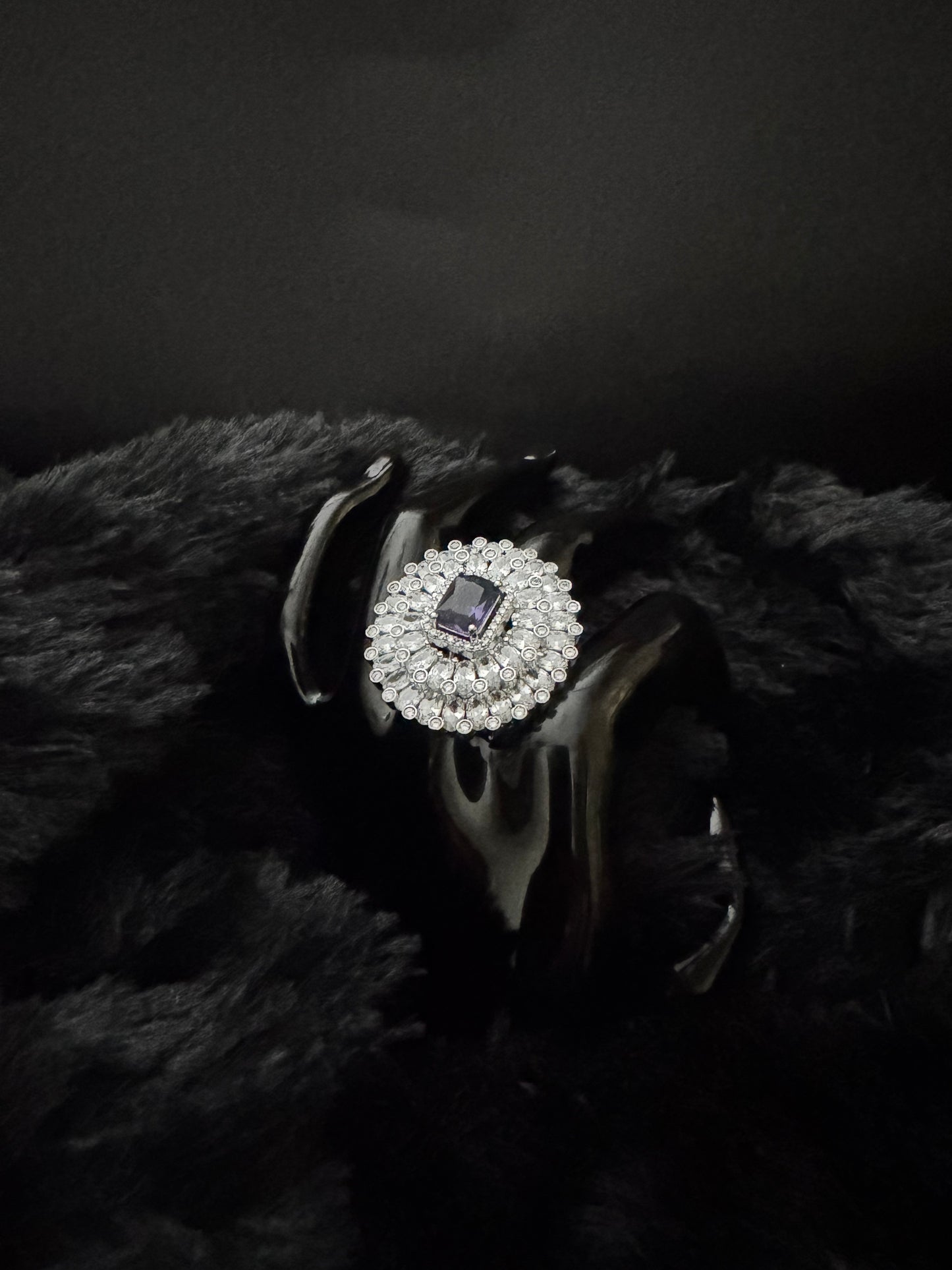 majestic halo luxe ring