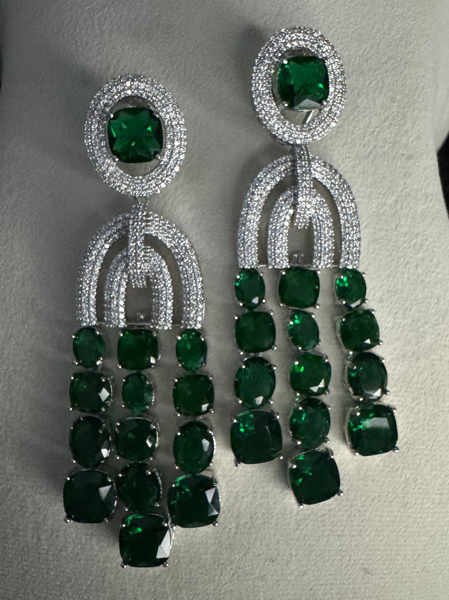 emerald royale cascade necklace set