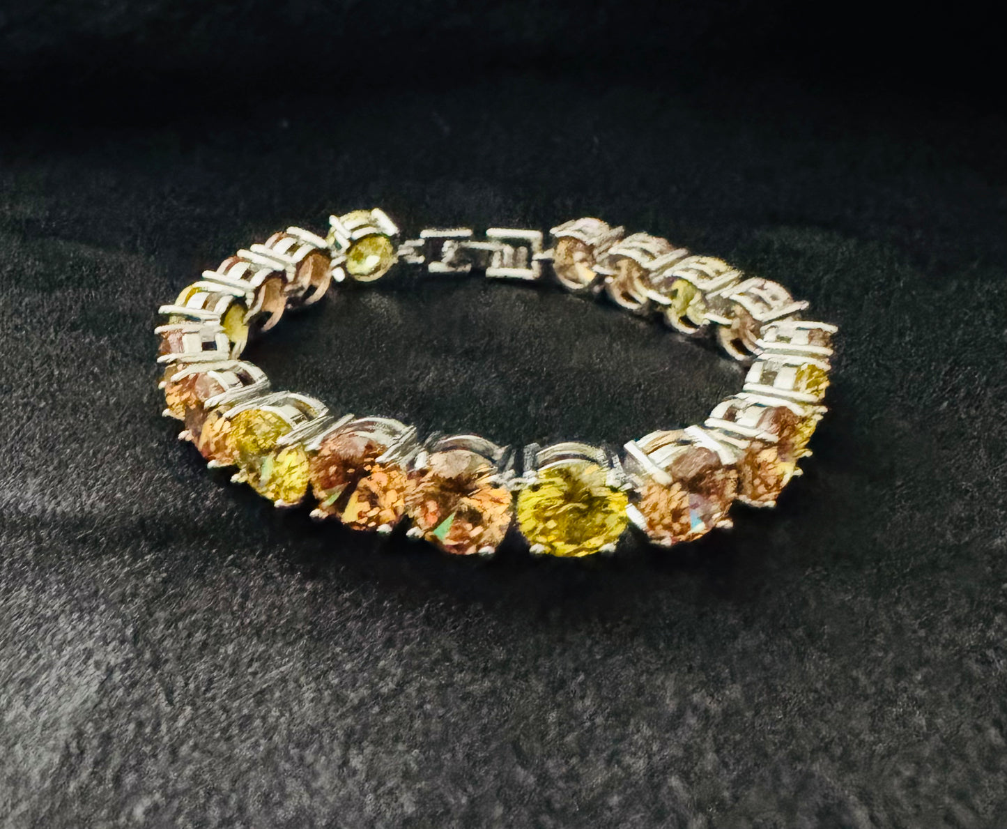 lumiere cluster chain bracelet