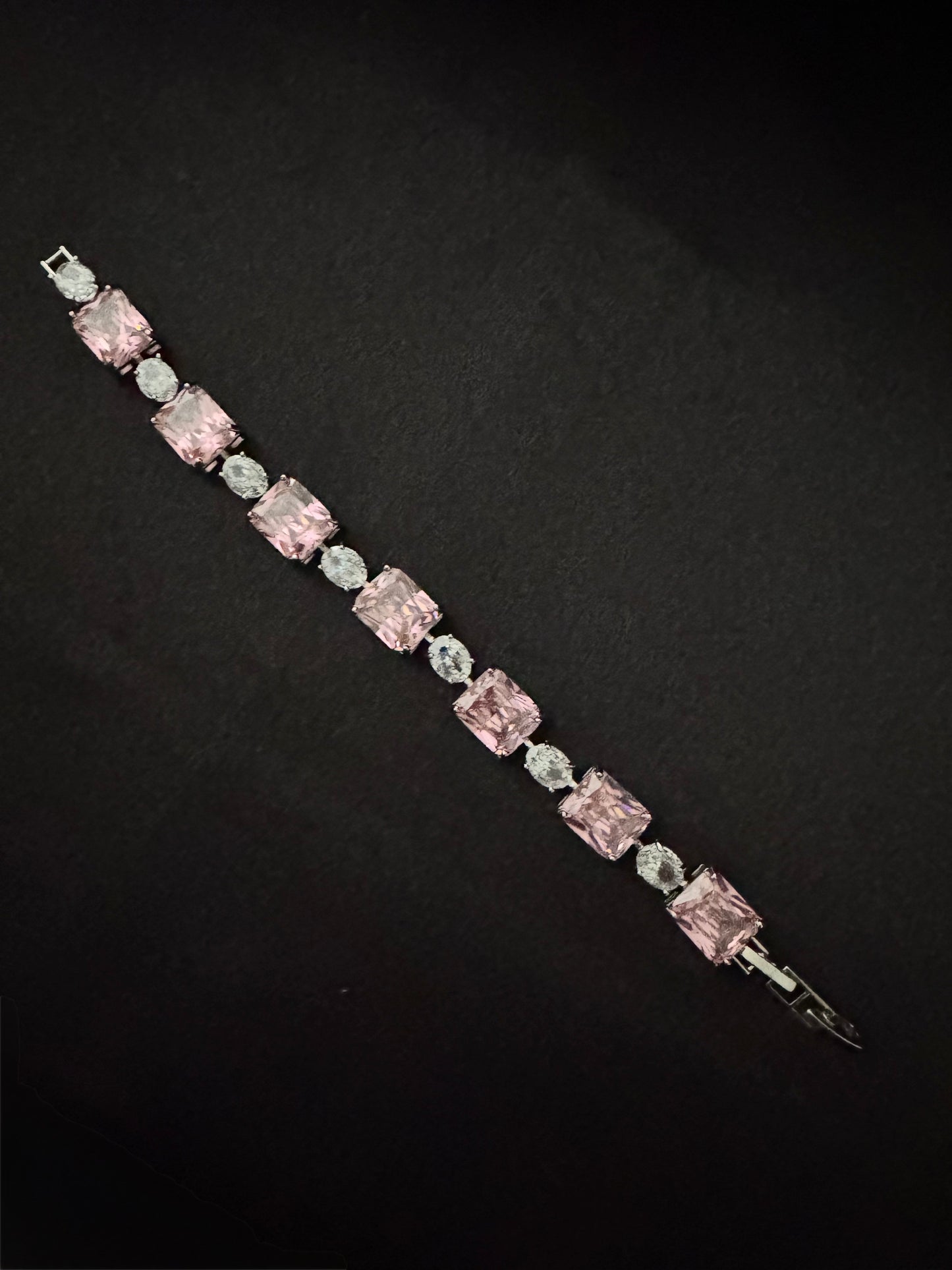 pink flow charming bracelet