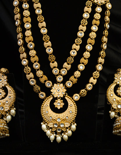 Svarnashree Rajwada Bridal Set