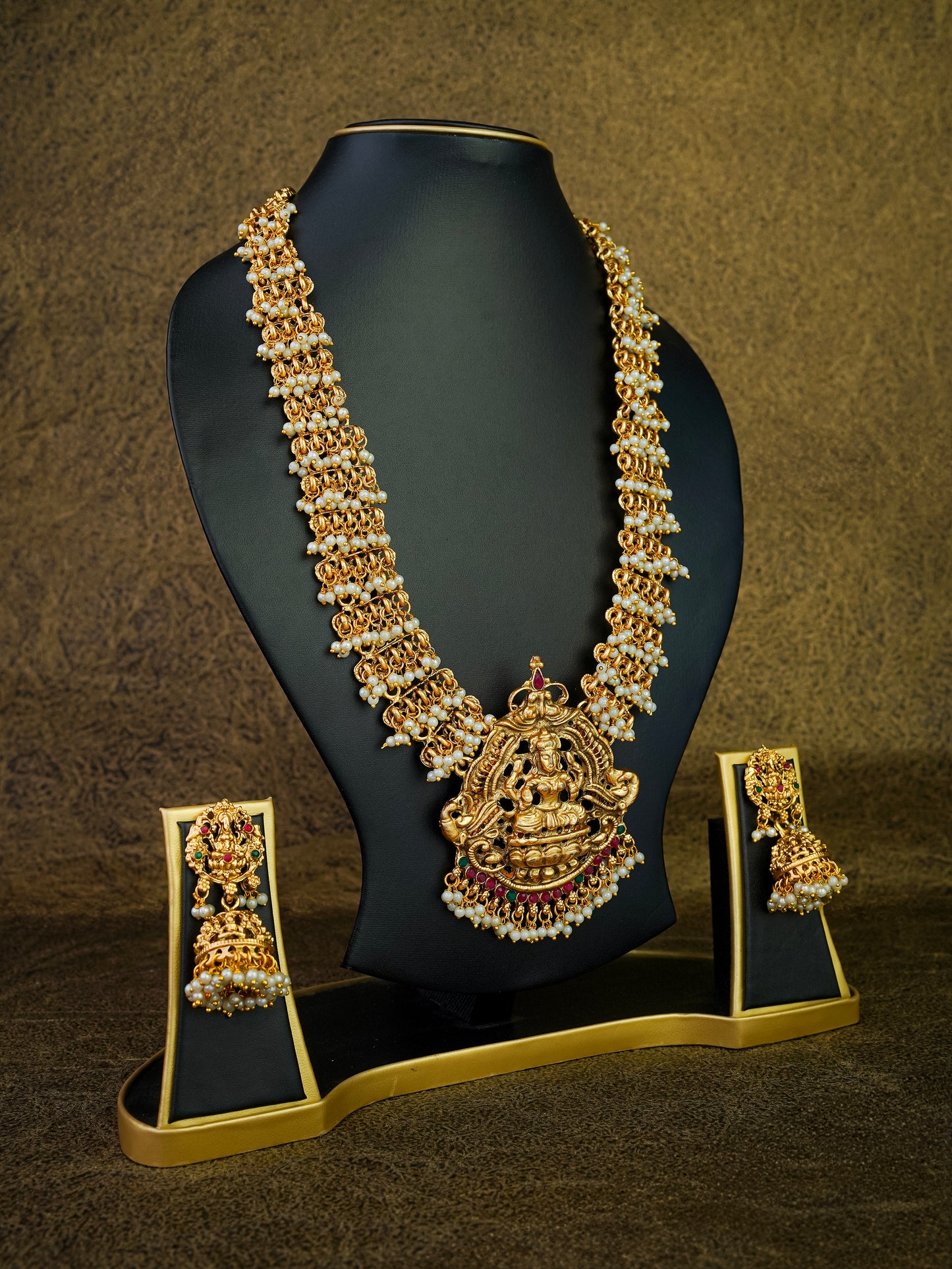 sri padmavalli mahalakshmi temple bridal set