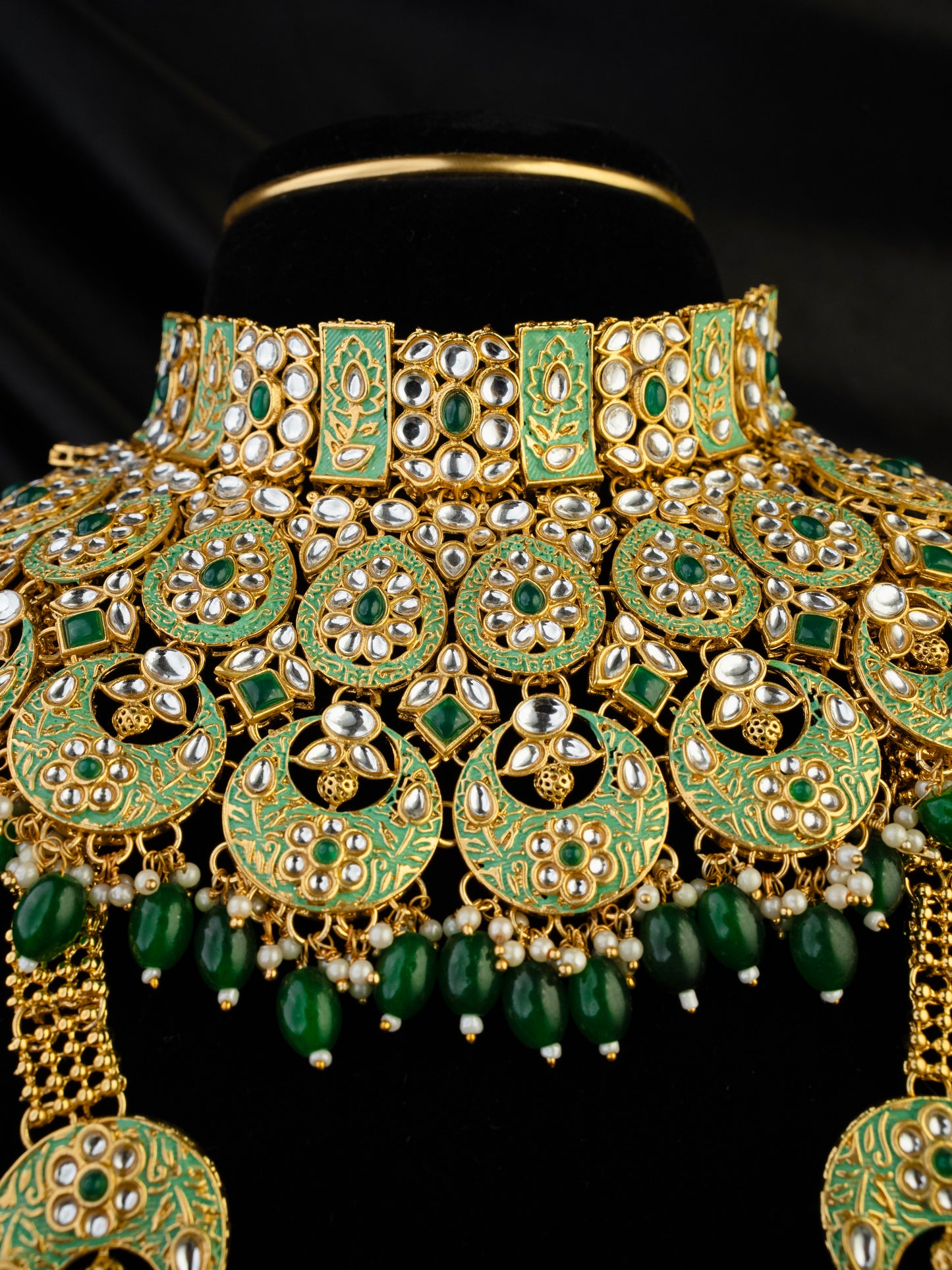 pachhai-kalyani rajwada bridal ensemble