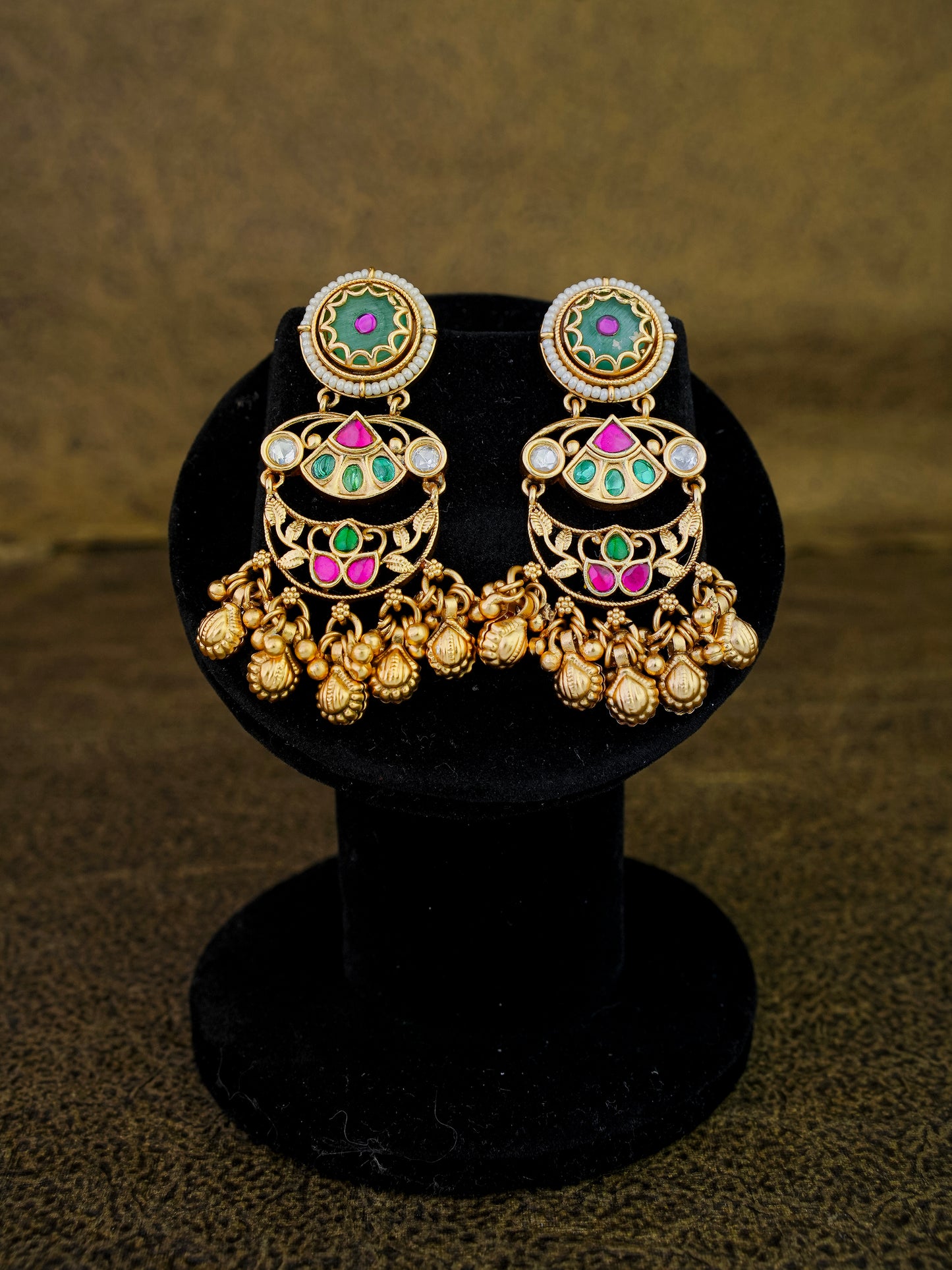 varnika noor heritage necklace set