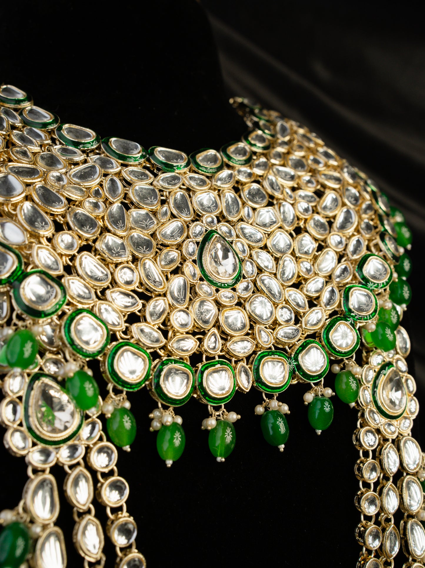 sitara-emerald kundan riwaayat bridal set