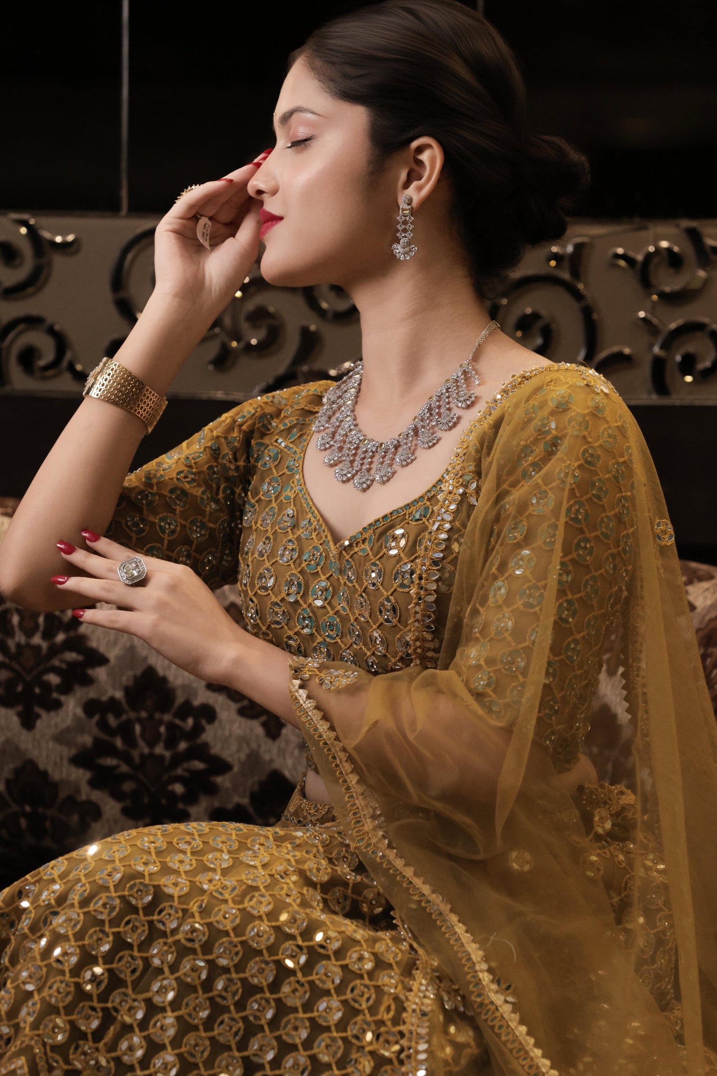premium yellow sapphire & diamond necklace set