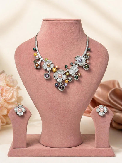 Floral Pearl Necklace