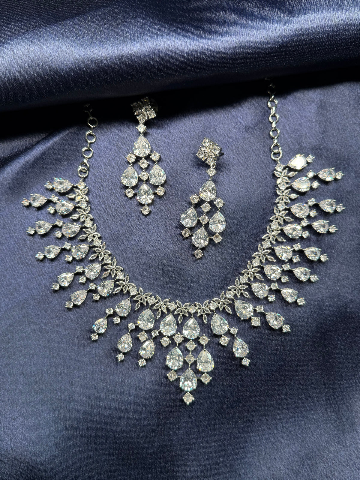 ethereal teardrop crystal necklace set