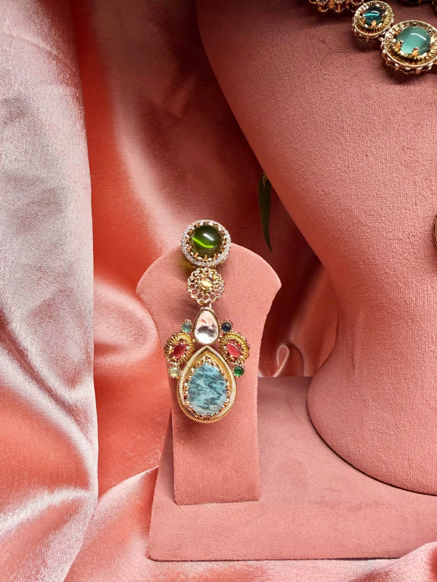 ratna sabhyasachi multi-stone statement necklace set