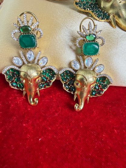 Gajmukut Royale Necklace set