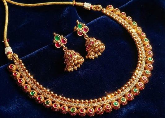 KAMALA FLORAL GOLD NECKLACE SET