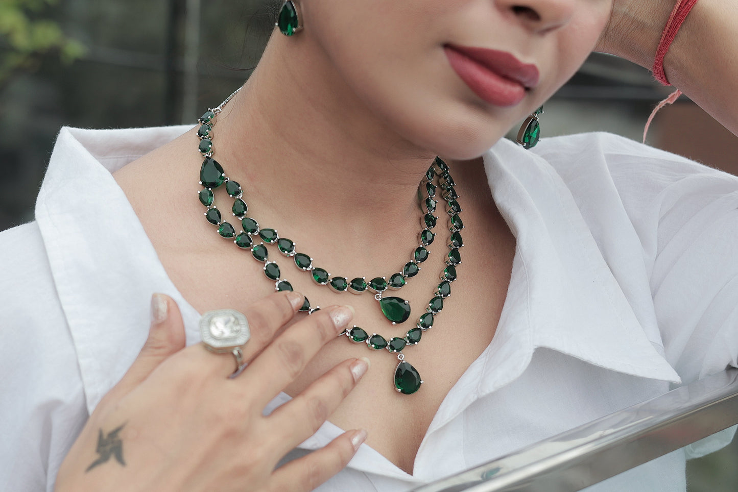 elegant green emerald cascading necklace set