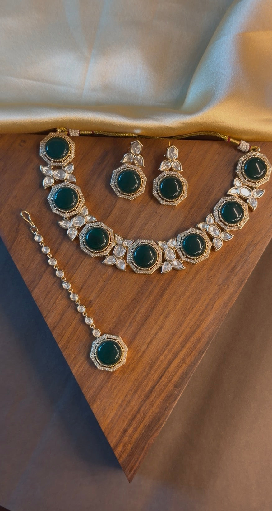regal octagonal green stone designer necklace