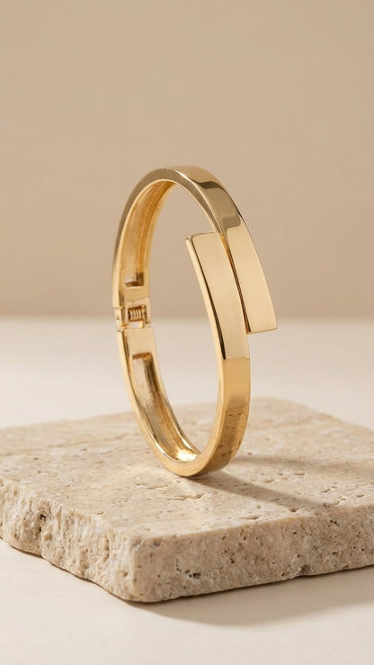 AUREVA MONOLITH™ ANTI-TARNISH CUFF BRACELET