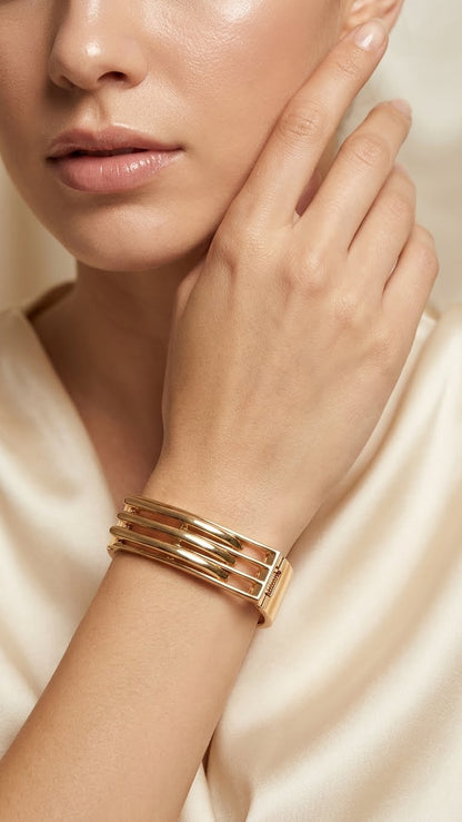 AUREVA LINEAR™ ANTI-TARNISH CUFF BRACELET