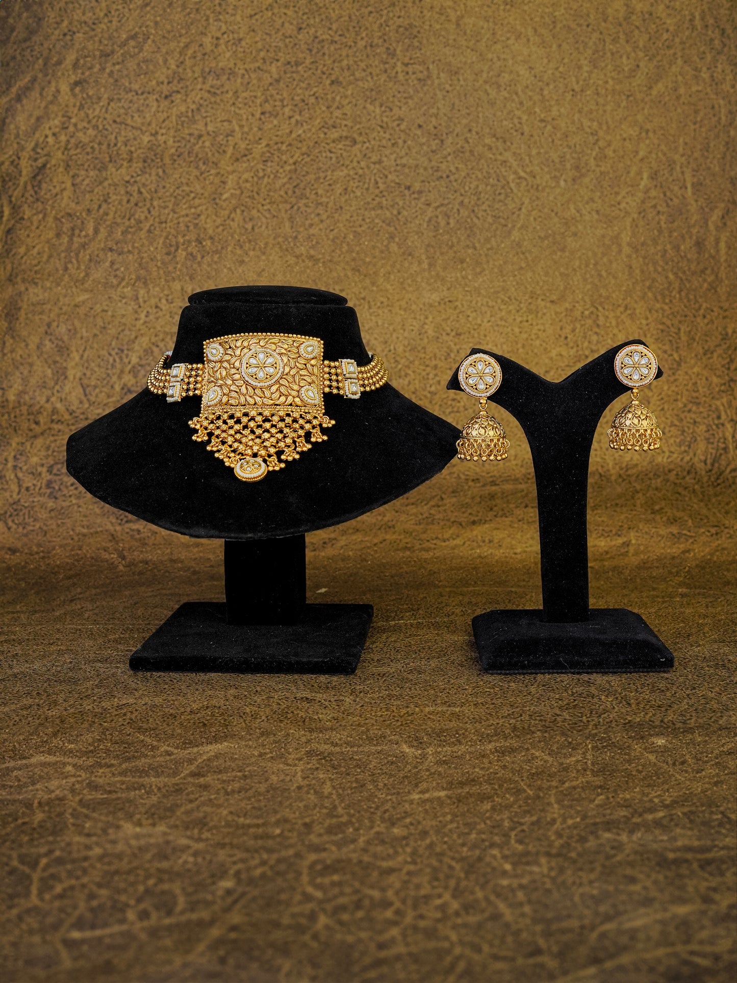 shilpika svarna leaf heritage choker set